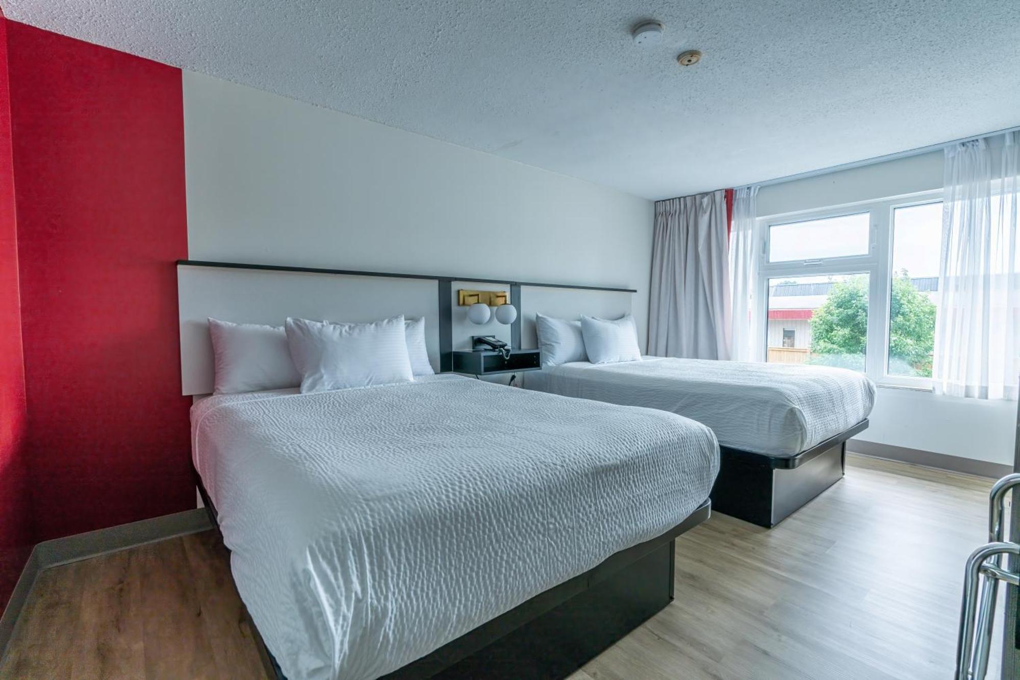 במוטל Ramada By Wyndham קינגסטון מראה חיצוני תמונה