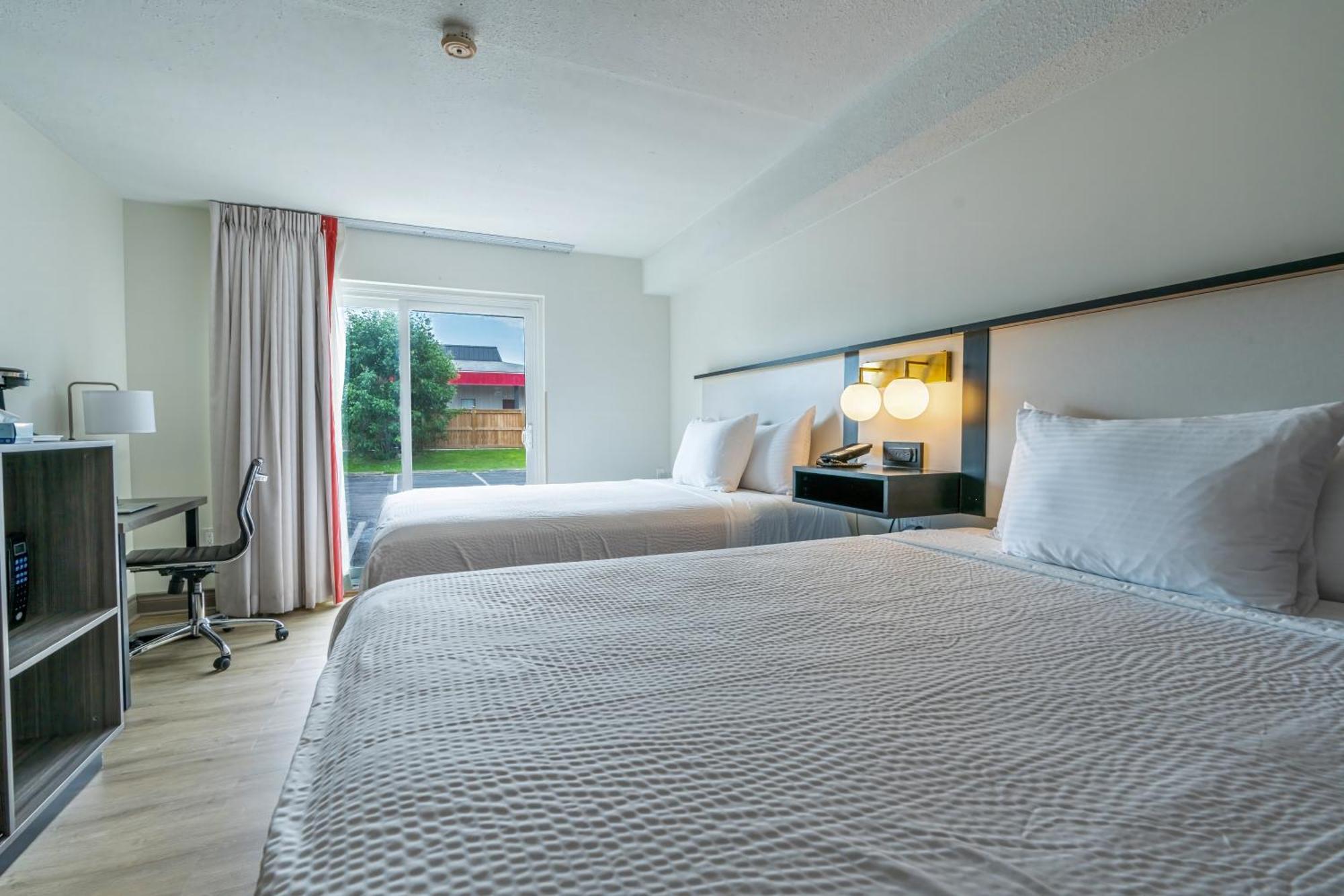 במוטל Ramada By Wyndham קינגסטון מראה חיצוני תמונה