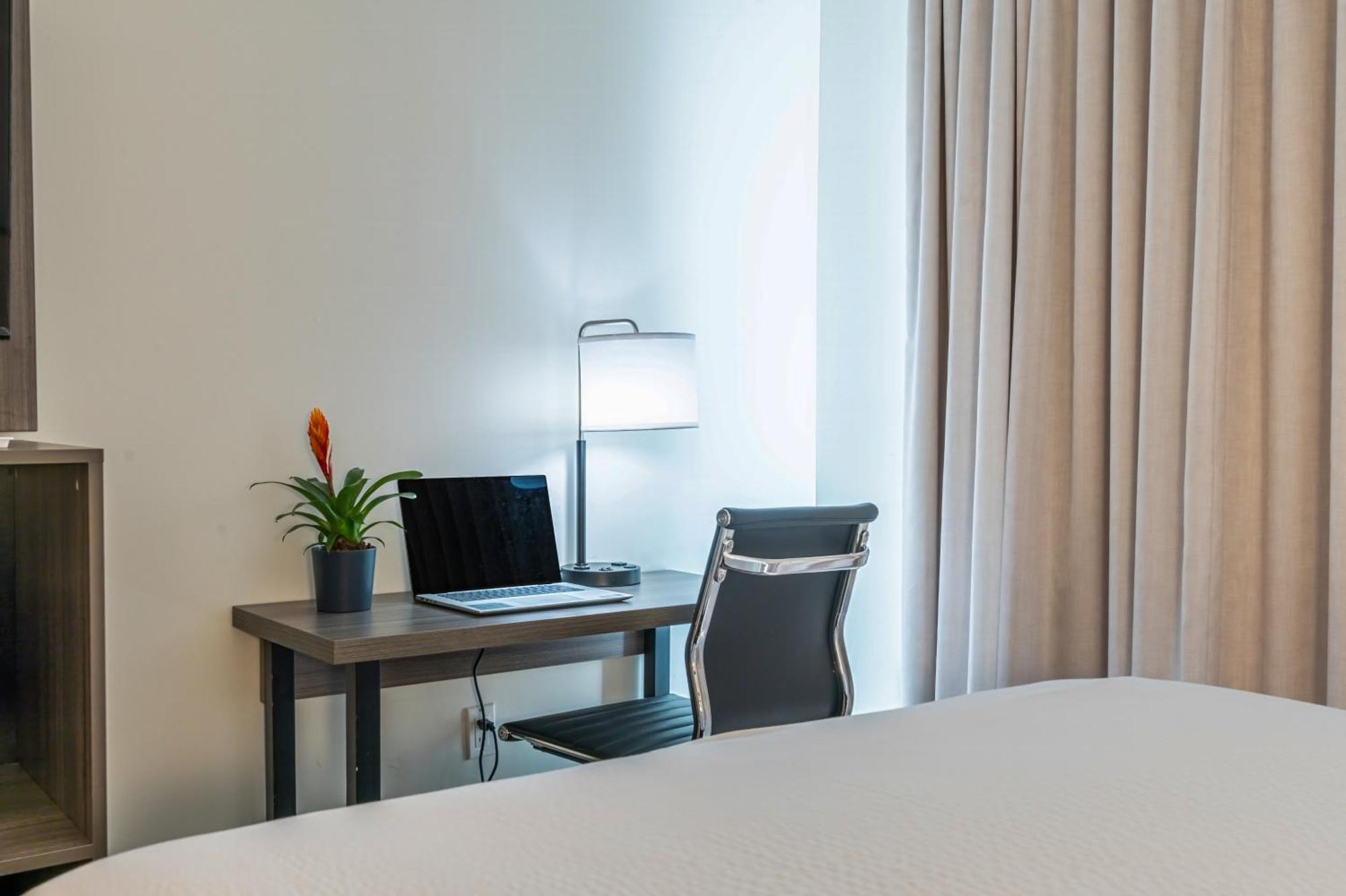 במוטל Ramada By Wyndham קינגסטון מראה חיצוני תמונה