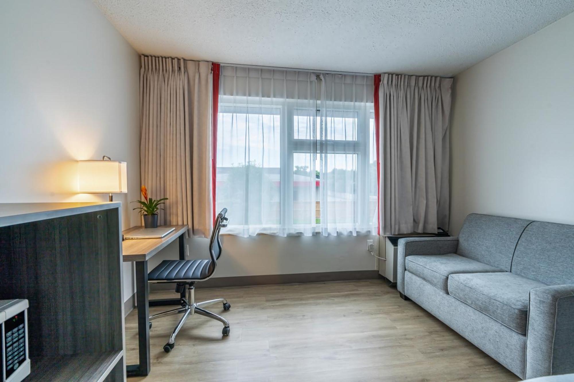 במוטל Ramada By Wyndham קינגסטון מראה חיצוני תמונה