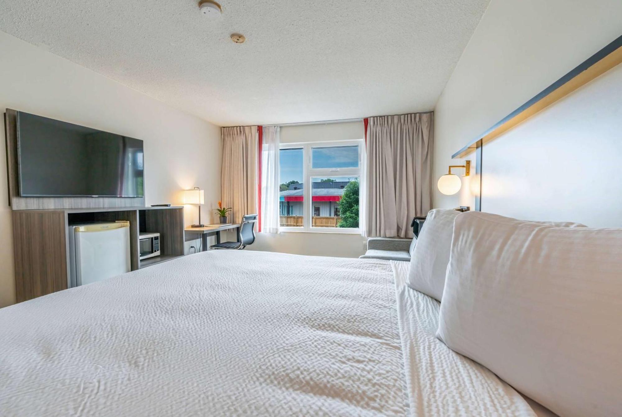 במוטל Ramada By Wyndham קינגסטון מראה חיצוני תמונה