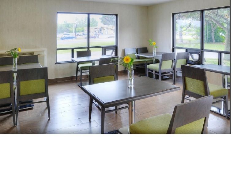 במוטל Ramada By Wyndham קינגסטון מראה חיצוני תמונה