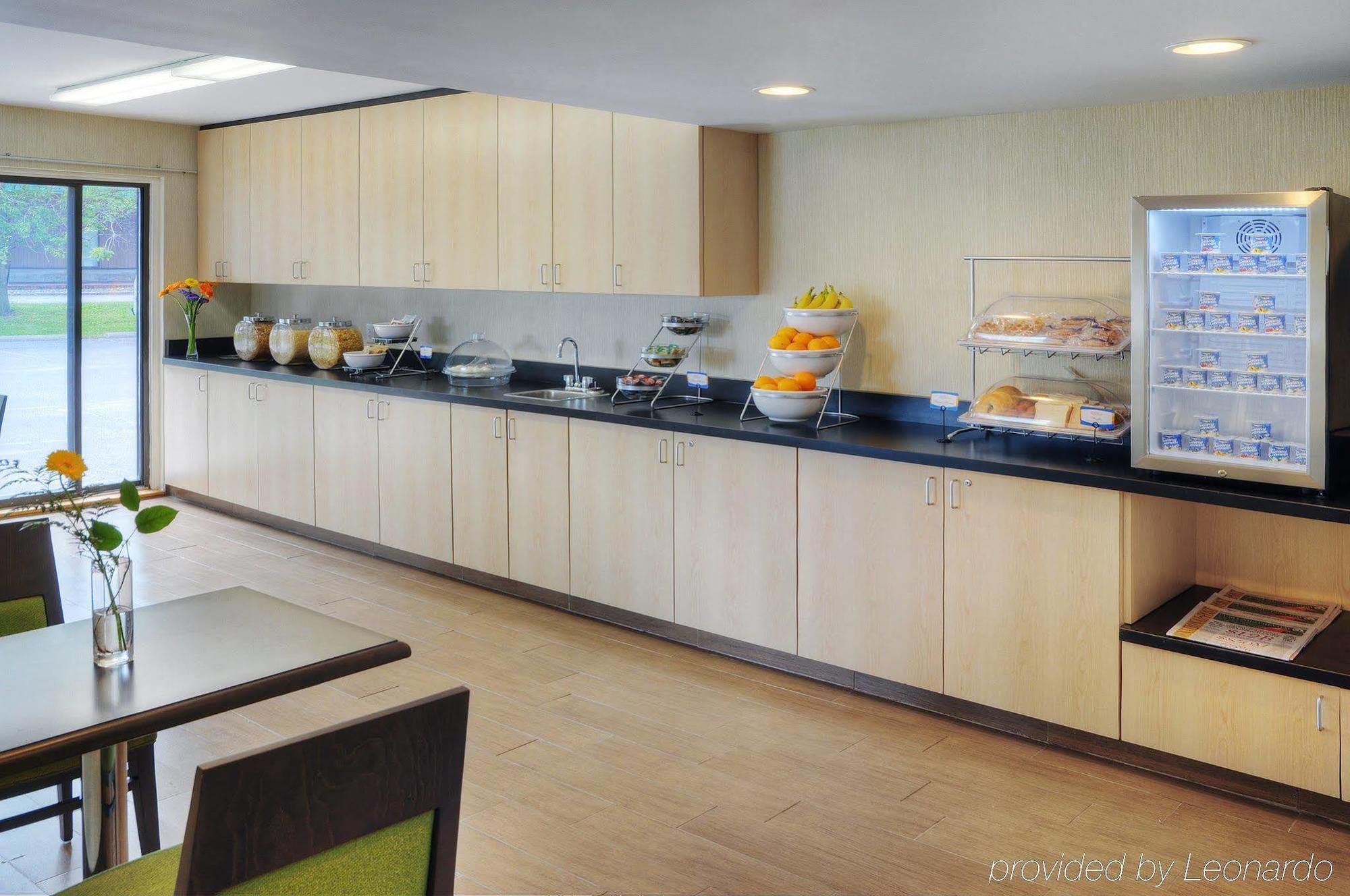 במוטל Ramada By Wyndham קינגסטון מראה חיצוני תמונה