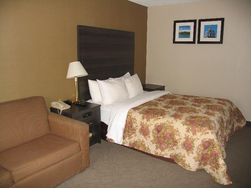 במוטל Ramada By Wyndham קינגסטון מראה חיצוני תמונה