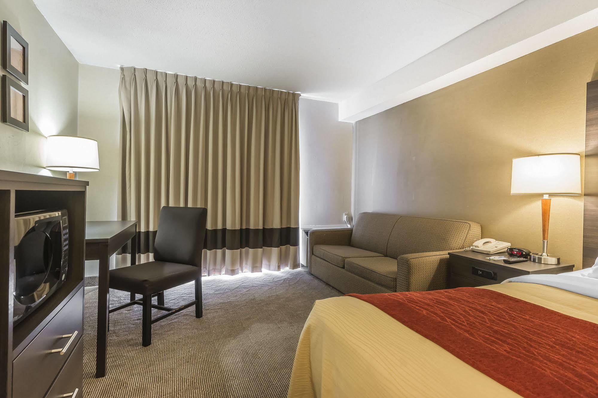 במוטל Ramada By Wyndham קינגסטון מראה חיצוני תמונה