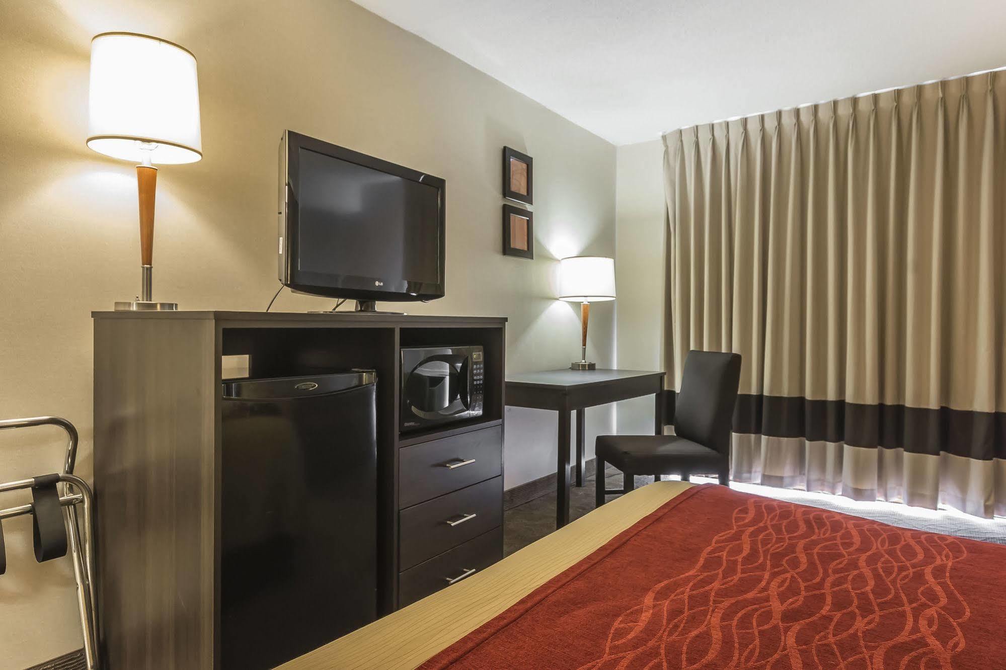 במוטל Ramada By Wyndham קינגסטון מראה חיצוני תמונה