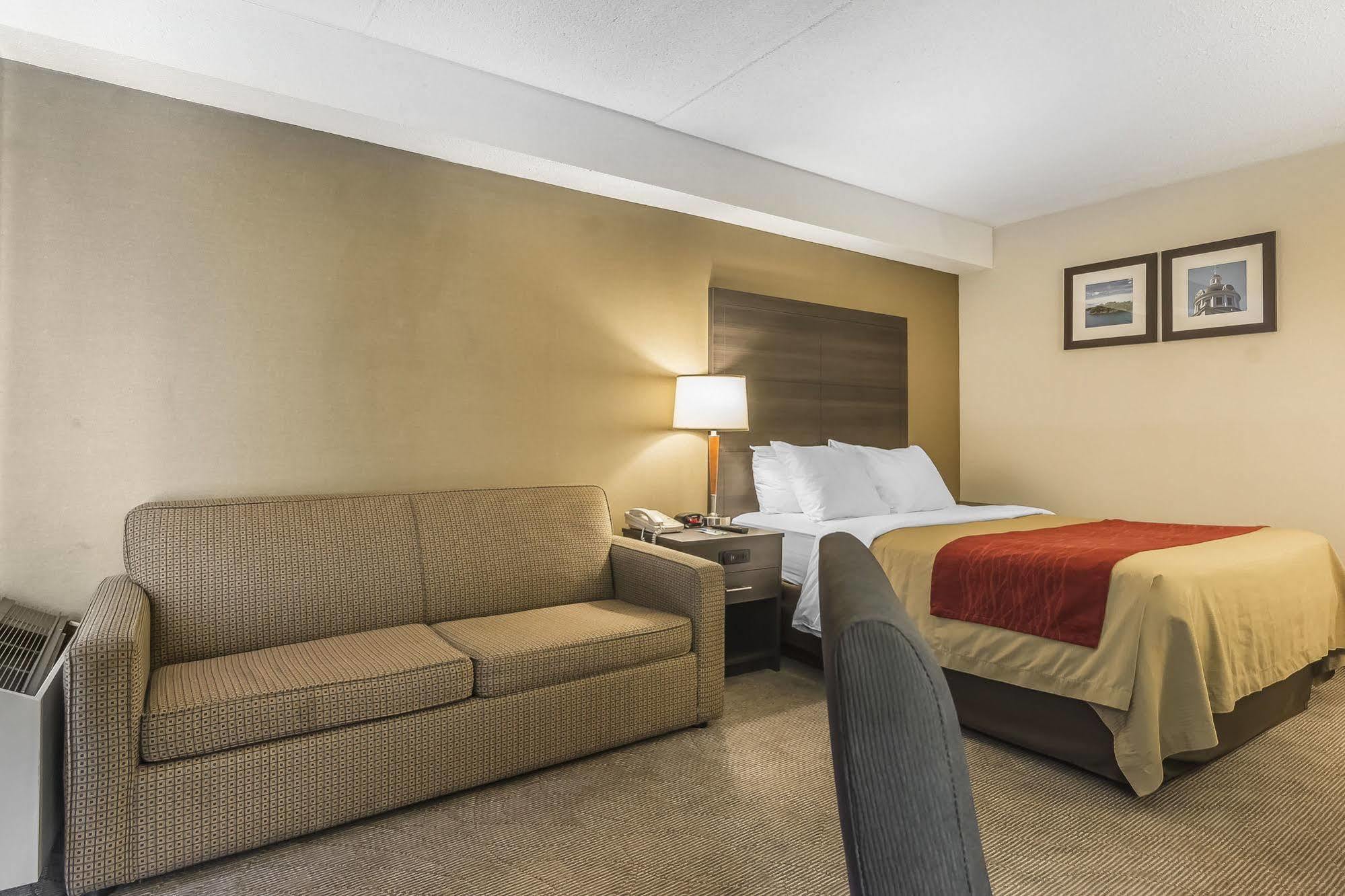 במוטל Ramada By Wyndham קינגסטון מראה חיצוני תמונה